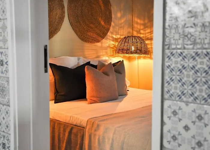 Apartamento Casa Salinas, Elegant Flat W Patio In Taviras Historical Centre