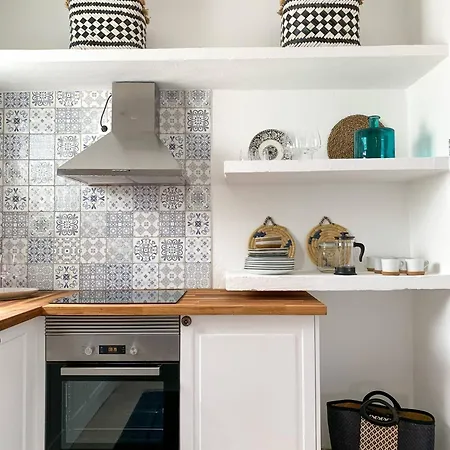 Casa Salinas, Elegant Flat W Patio In Taviras Historical Centre *