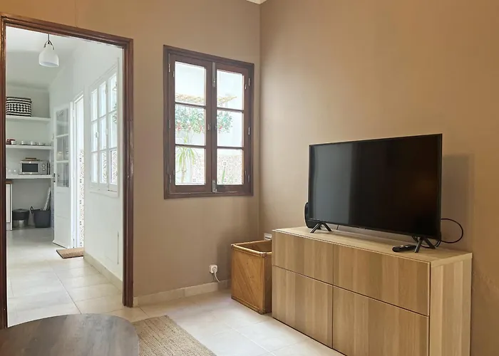 Casa Salinas, Elegant Flat W Patio In Taviras Historical Centre Apartment Tavira