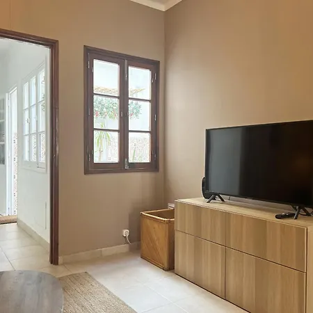 Casa Salinas, Elegant Flat W Patio In Taviras Historical Centre Apartment Tavira